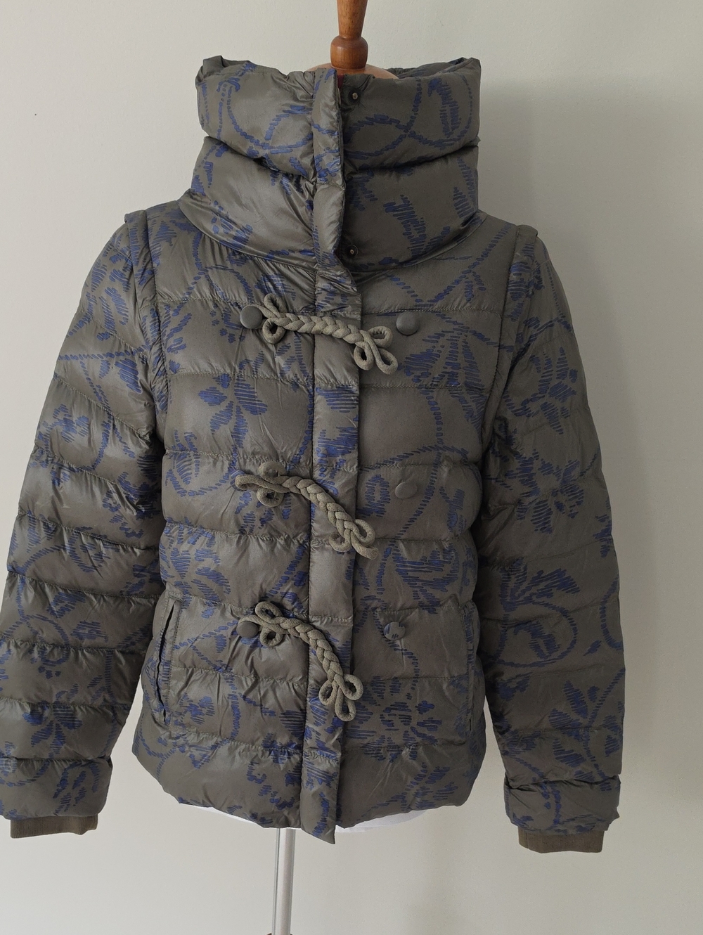 Pilcro Anthropologie Women’s Quilted Toggle Puffer Convertible Jacket